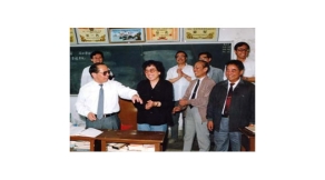 部長(zhǎng)黃鎮(zhèn)東、內(nèi)蒙自治區(qū)副主席沈淑濟(jì)慰問(wèn)藏班師生