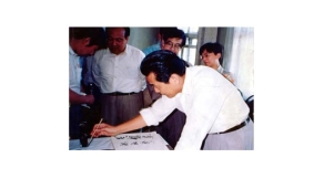 交通廳廳長(zhǎng)郝繼業(yè)陪同交通部副部長(zhǎng)李居昌來(lái)我校視察